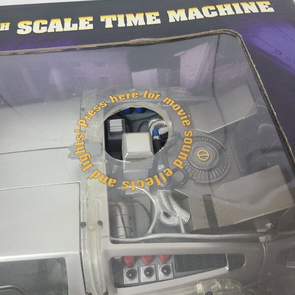 Back To The Future II DeLorean 1/15 Time Machine Movie Car Diamond Select Sealed - Picture 2 of 16